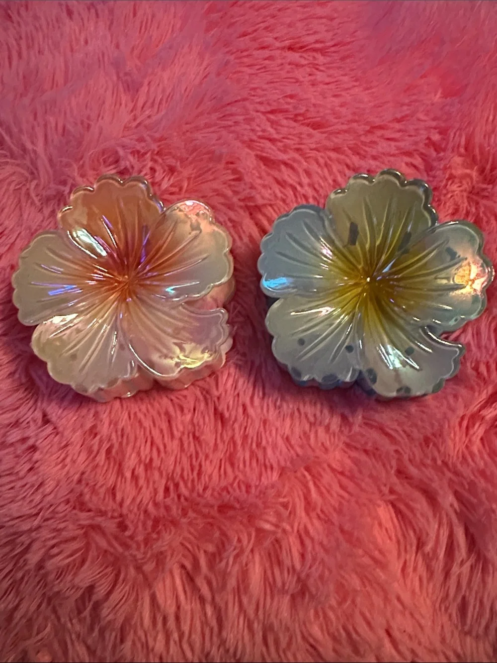 Piper K hibiscus flower hairclaw clips- set of 2